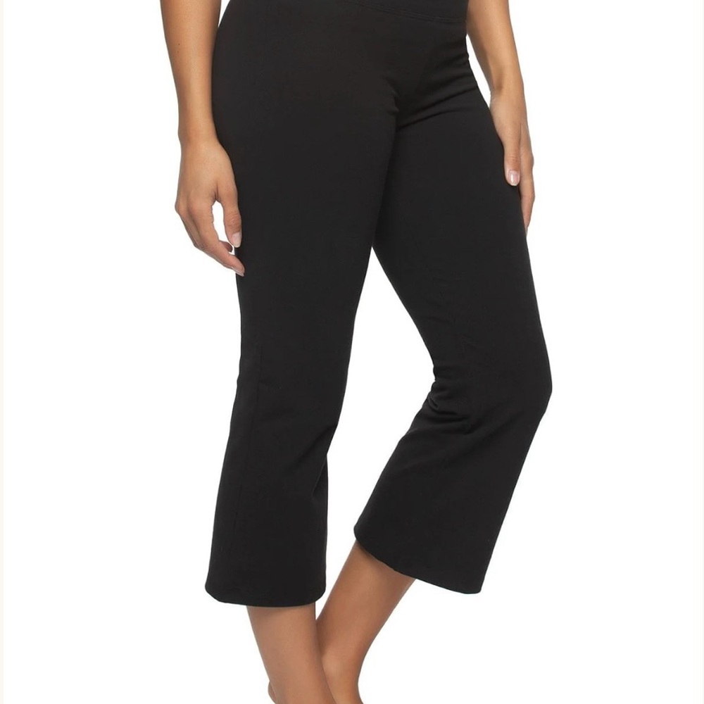 NWT Felina Women's Black Capri Pants L